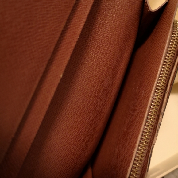 Pre loved Louis Vuitton - Picture 8 of 15